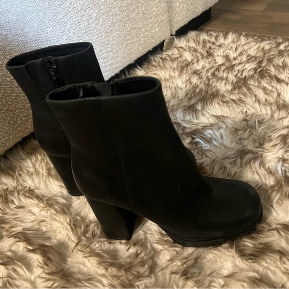 NWT Jeffrey Campbell square toe platform leather ankle booties never worn- 6.5 - Picture 2 of 6